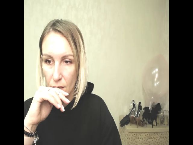 Live sex webcam photo for MiliEsiens #271433125