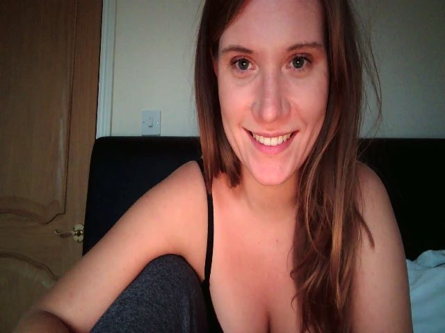 Live sex webcam photo for JennyMFC #271435635