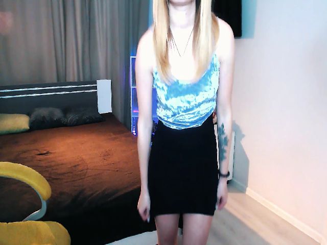 Live sex webcam photo for Blonde_Alisa #271432070