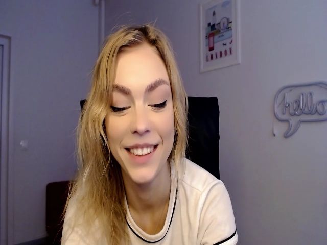 Live sex webcam photo for VanillaJenny #271429347