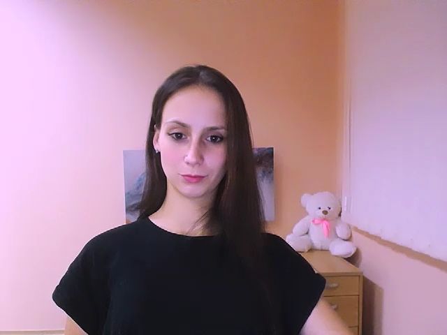 Live sex webcam photo for CuddliesNikki #271428617