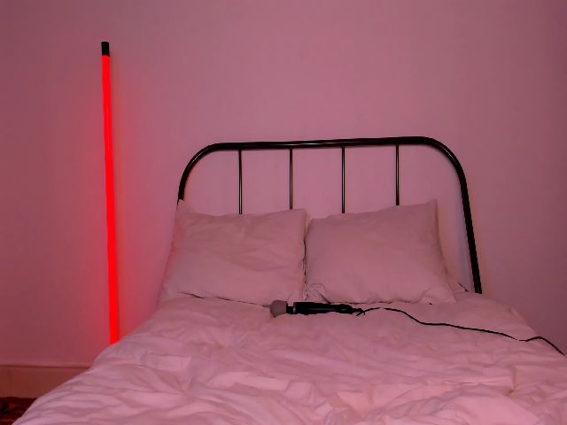 Live sex webcam photo for DaisyLove97 #271427680