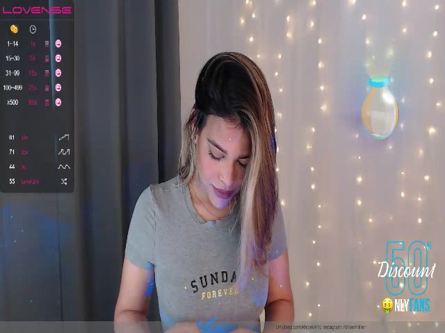 Live sex webcam photo for Khloe_Miller #271435499