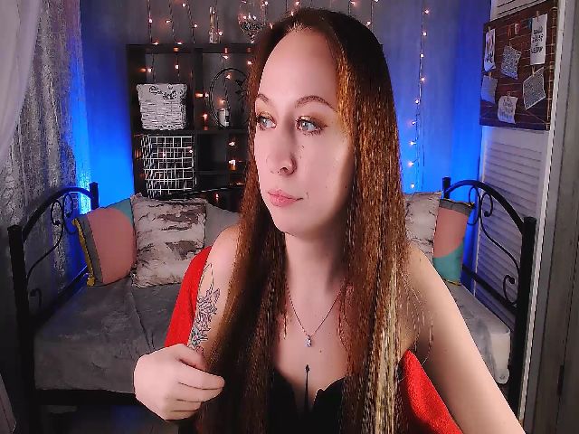 Live sex webcam photo for KristyBella69 #271436868