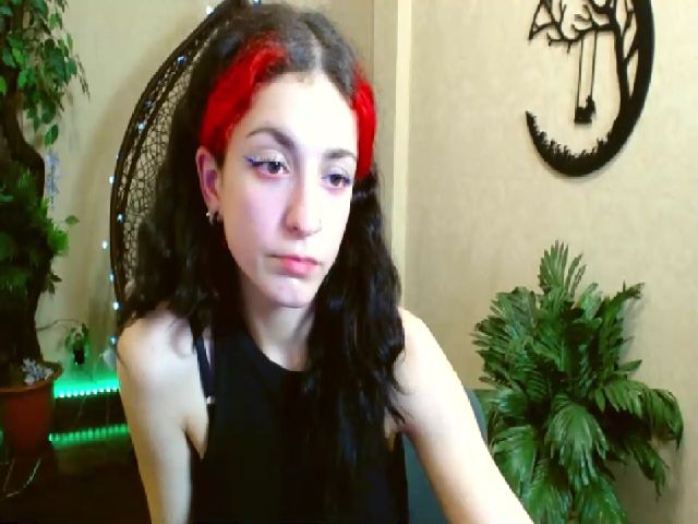 Live sex webcam photo for Niky_Sky #271439866