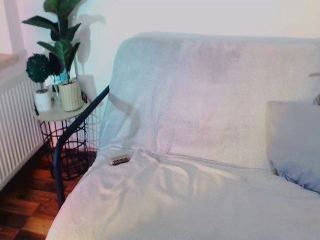 Live sex webcam photo for XDarkAngeel #271436042