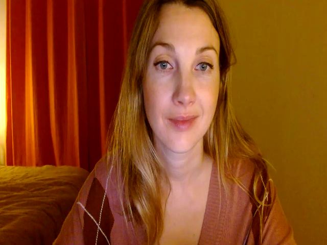 Live sex webcam photo for HappyAlise #271425750