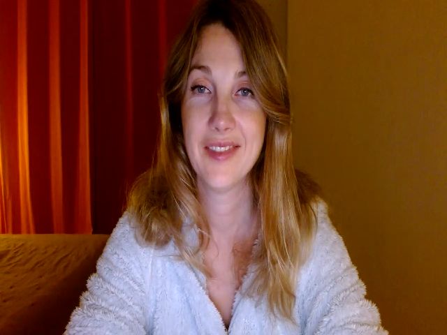 Live sex webcam photo for HappyAlise #271440715
