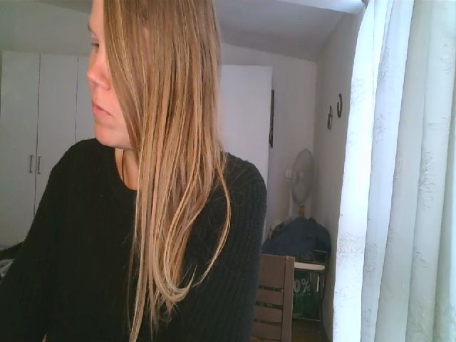 Live sex webcam photo for CallMeMaria #271435301