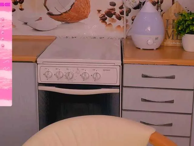 Live sex webcam photo for RitaMay #271430662