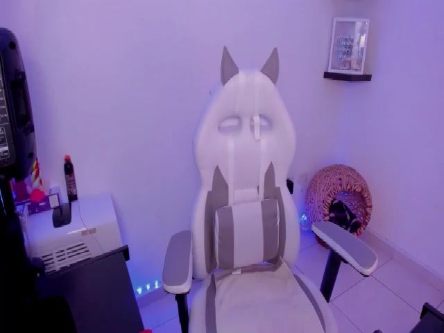 Live sex webcam photo for Molly_Cooper #271434765