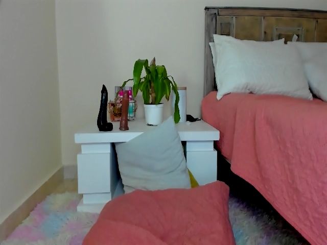 Live sex webcam photo for AvaJones_milf #271429313