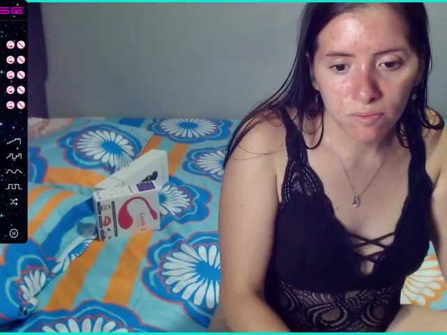 Live sex webcam photo for NataliaLuna #271427658