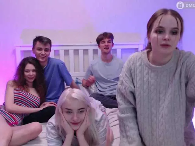 Live sex webcam photo for sexyrucoup1e #271436983