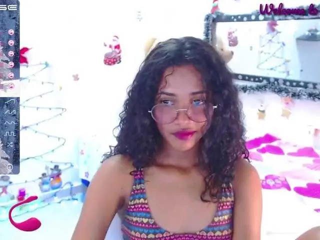 Live sex webcam photo for Anniemiss #271438705