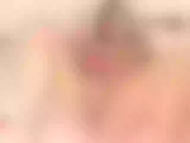 Live sex webcam photo for Luu-queen #271430676