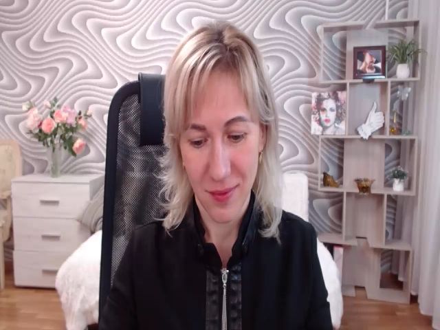 Live sex webcam photo for SvenIsolde #271439316