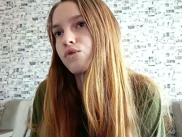 Live sex webcam photo for Tessa005 #271432799