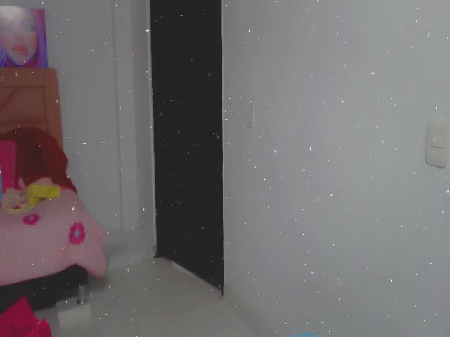 Live sex webcam photo for Emma_18x #271438728