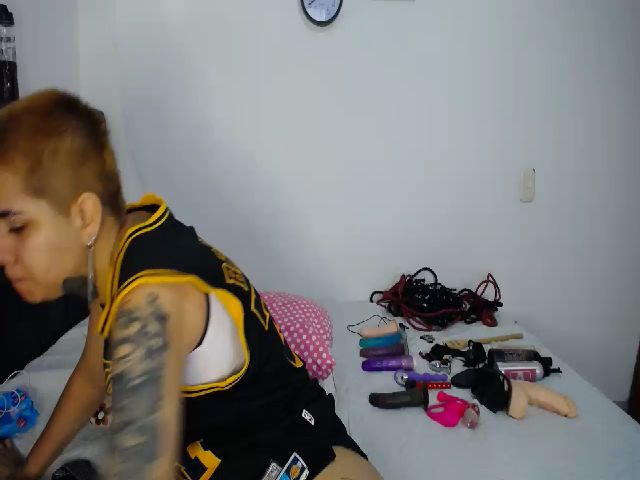 Live sex webcam photo for Greta_strongx #271439331