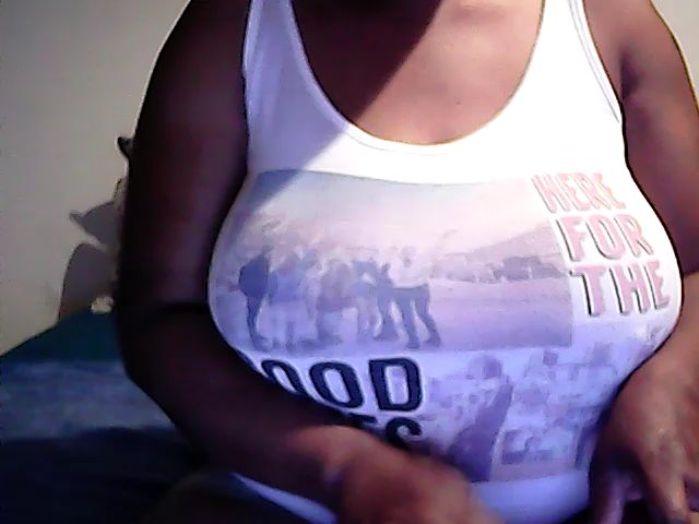 Live sex webcam photo for Crazygalx #271436485