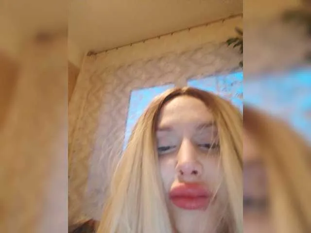 Live sex webcam photo for CatSeeYeah #271430022