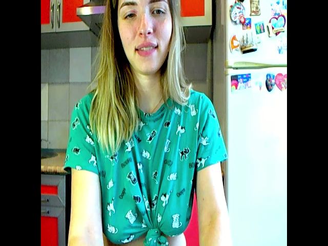 Live sex webcam photo for HotSexyLady_1 #271434800