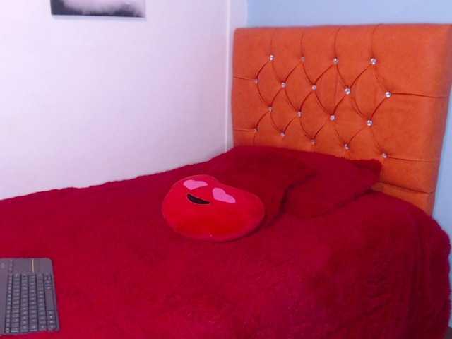 Live sex webcam photo for candysexxx2 #271427435