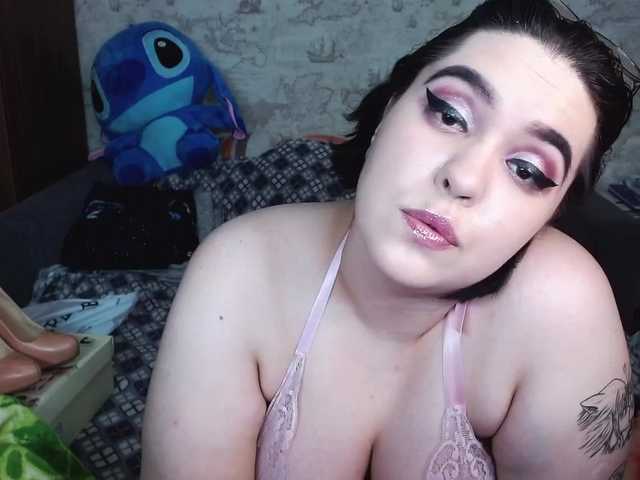 Live sex webcam photo for BBWBitch #271437772