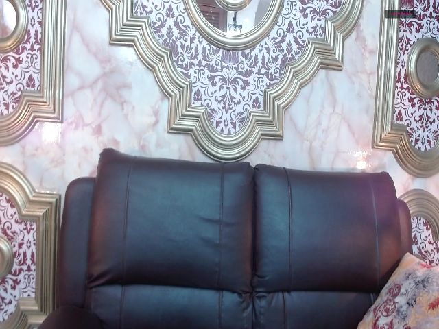 Live sex webcam photo for CINTIA_LORENS #271433064