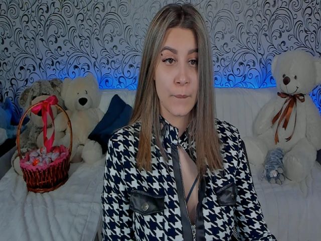 Live sex webcam photo for EricaMeiers #271439968