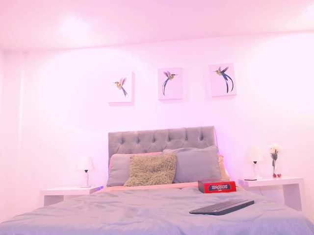 Live sex webcam photo for Charming-Mia #271427515