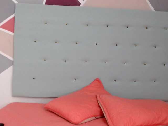 Live sex webcam photo for Cornii-23 #271438461