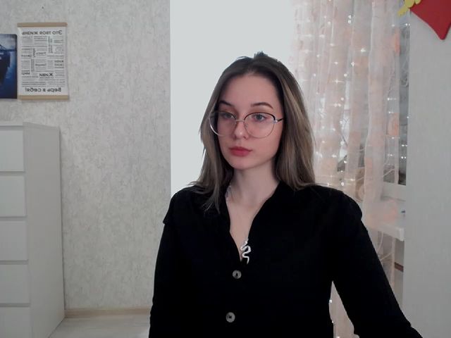 Live sex webcam photo for NewMellow #271435248