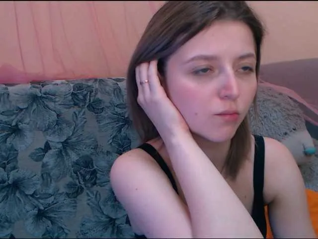 Live sex webcam photo for HloesMadeos #271434289