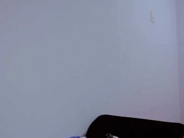 Live sex webcam photo for KENYAN21 #271427547