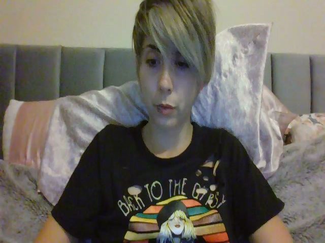 Live sex webcam photo for Tbelladonna #271431651