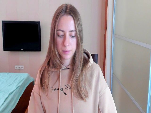 Live sex webcam photo for AlinaLaze #271434990