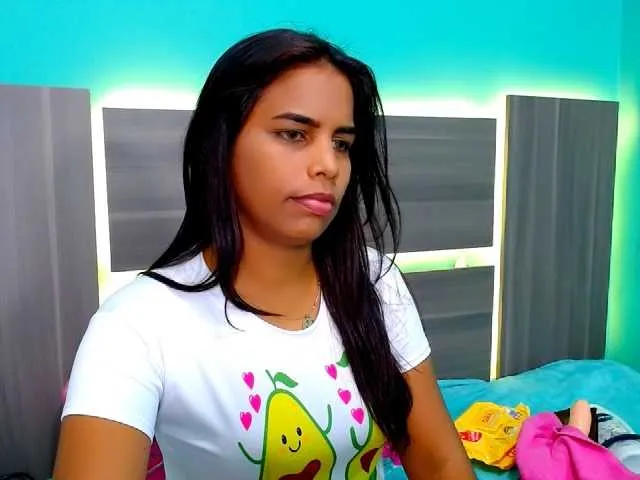 Live sex webcam photo for Tatisxberry #271430873