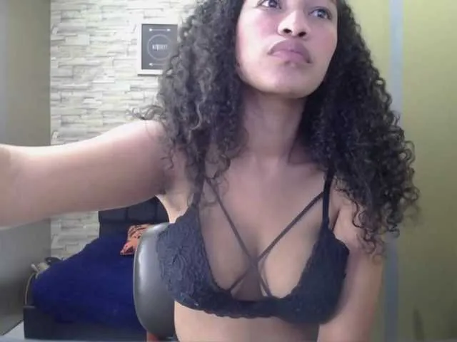 Live sex webcam photo for violeta-hot22 #271427313
