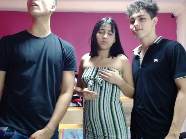 Live sex webcam photo for MonkeyShine #271426129