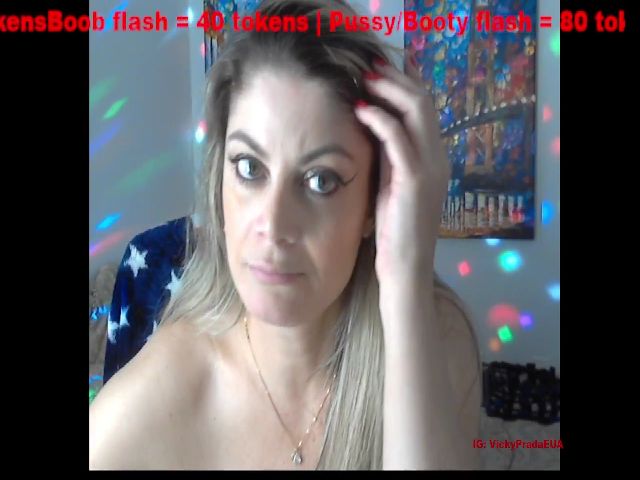 Live sex webcam photo for VickyPrada #271429024