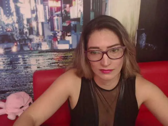 Live sex webcam photo for jeniferblanco #271447292