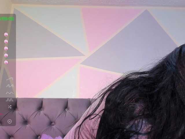 Live sex webcam photo for Violetatoo #271444536