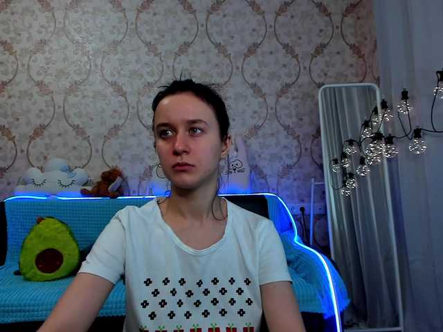 Live sex webcam photo for KiraLiLime #287990214