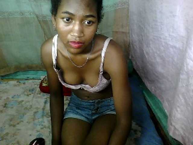 Live sex webcam photo for my-love10 #271441676