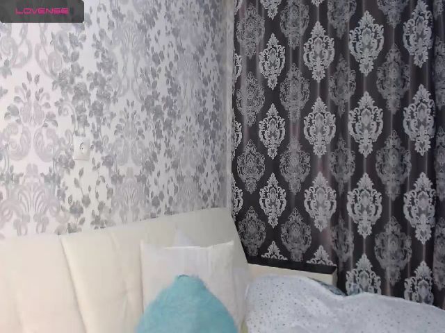 Live sex webcam photo for AngelsEyesXX #271443314