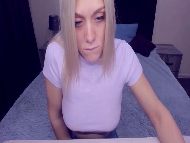 Live sex webcam photo for MeganKind #271442884