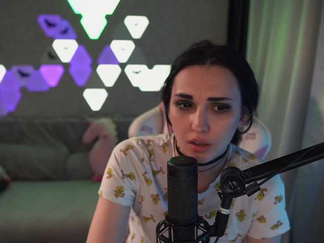 Live sex webcam photo for MalinaBo0m #271441361