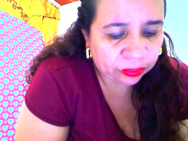 Live sex webcam photo for LatinaBigAss4 #271452402